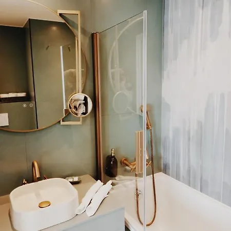 Le Rose Thé Hotel 3*