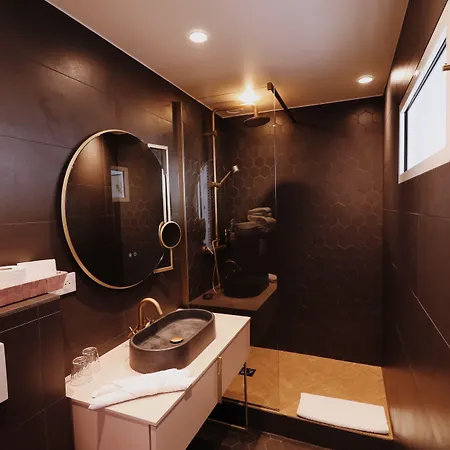 Le Rose Thé Hotel